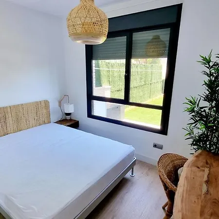 Diseno Con Jardin Privado A 100 Metros Del Mar * Torredembarra